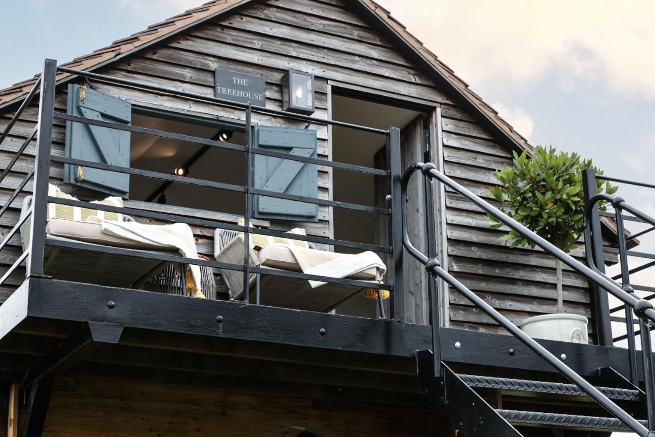 The Treehouse At Humblebee Hall Worcester Exterior foto